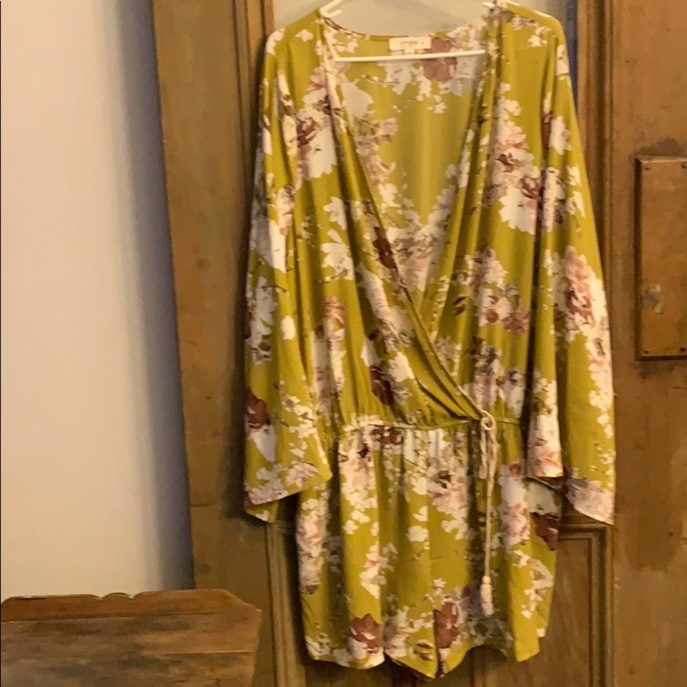 Umgee 2XL floral romper